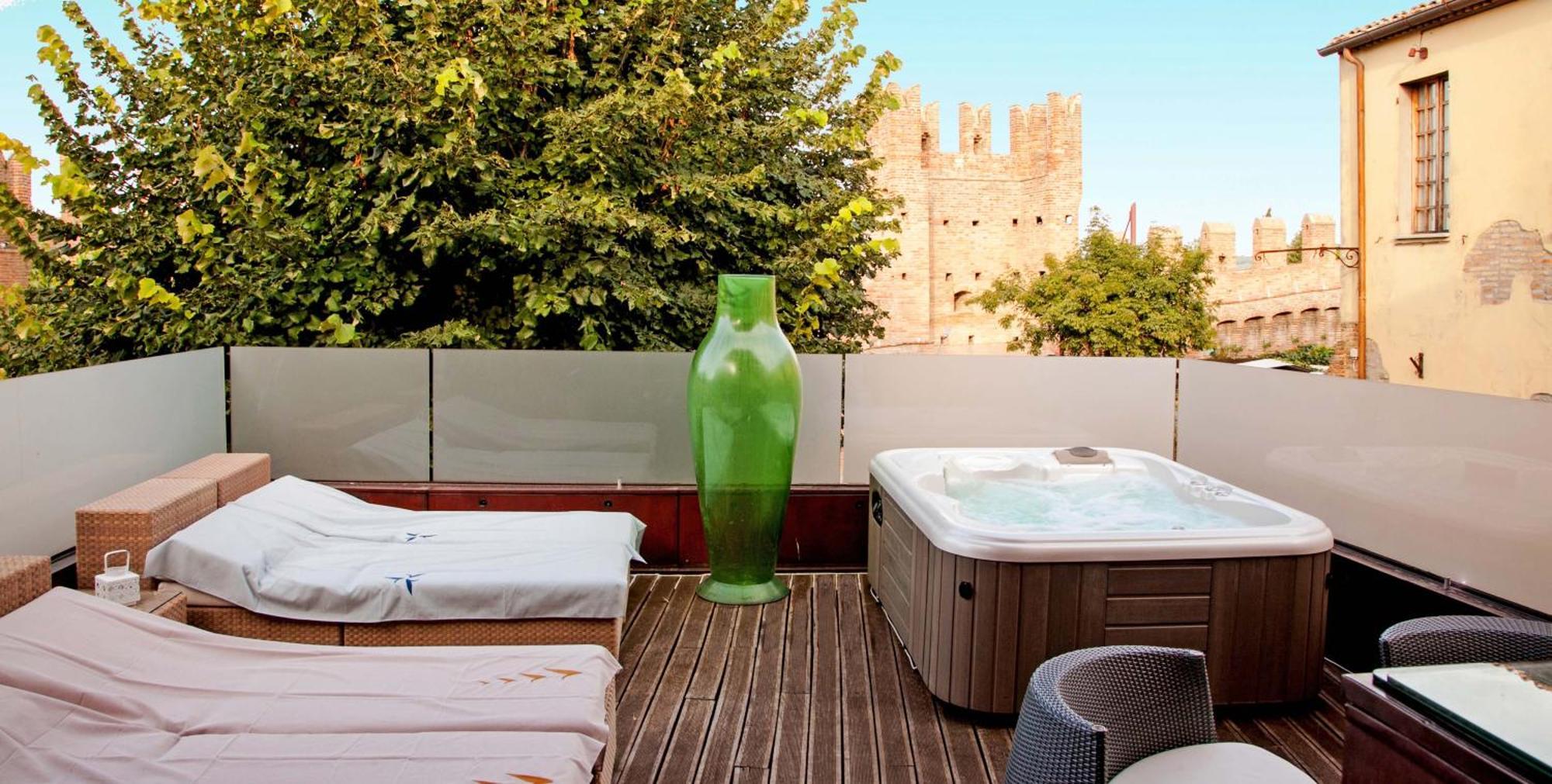 La Loggia Historic Resort Gradara Exterior photo